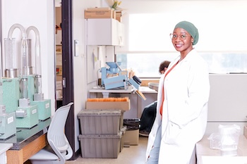Amina Moro in the lab